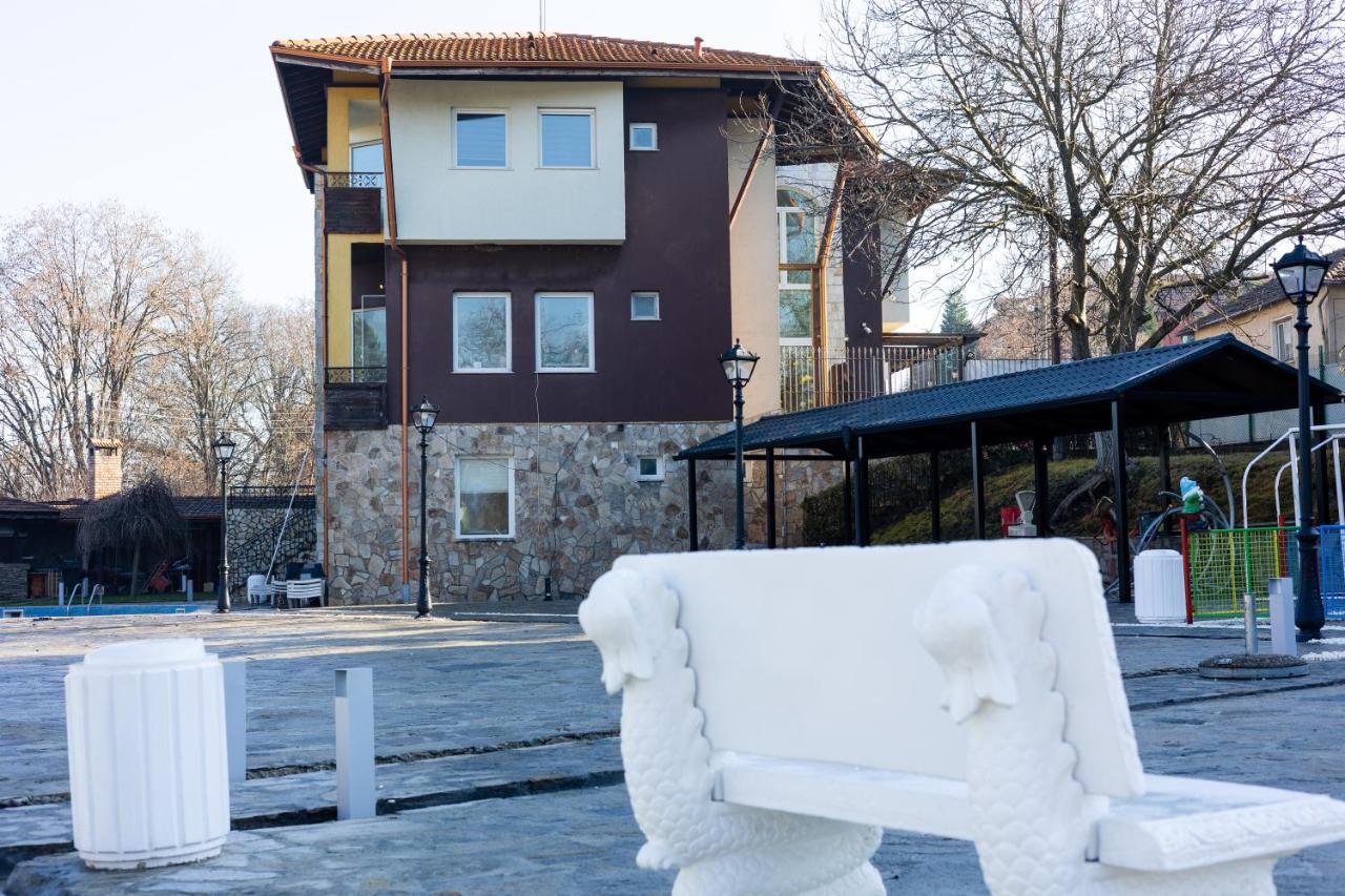Sea And Mountain Hotel Prolesha Exterior photo