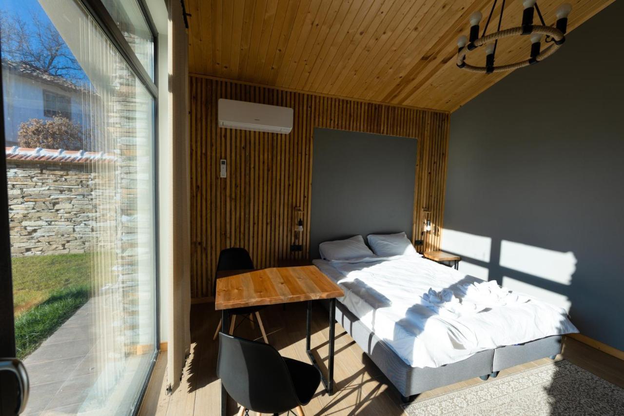 Sea And Mountain Hotel Prolesha Exterior photo